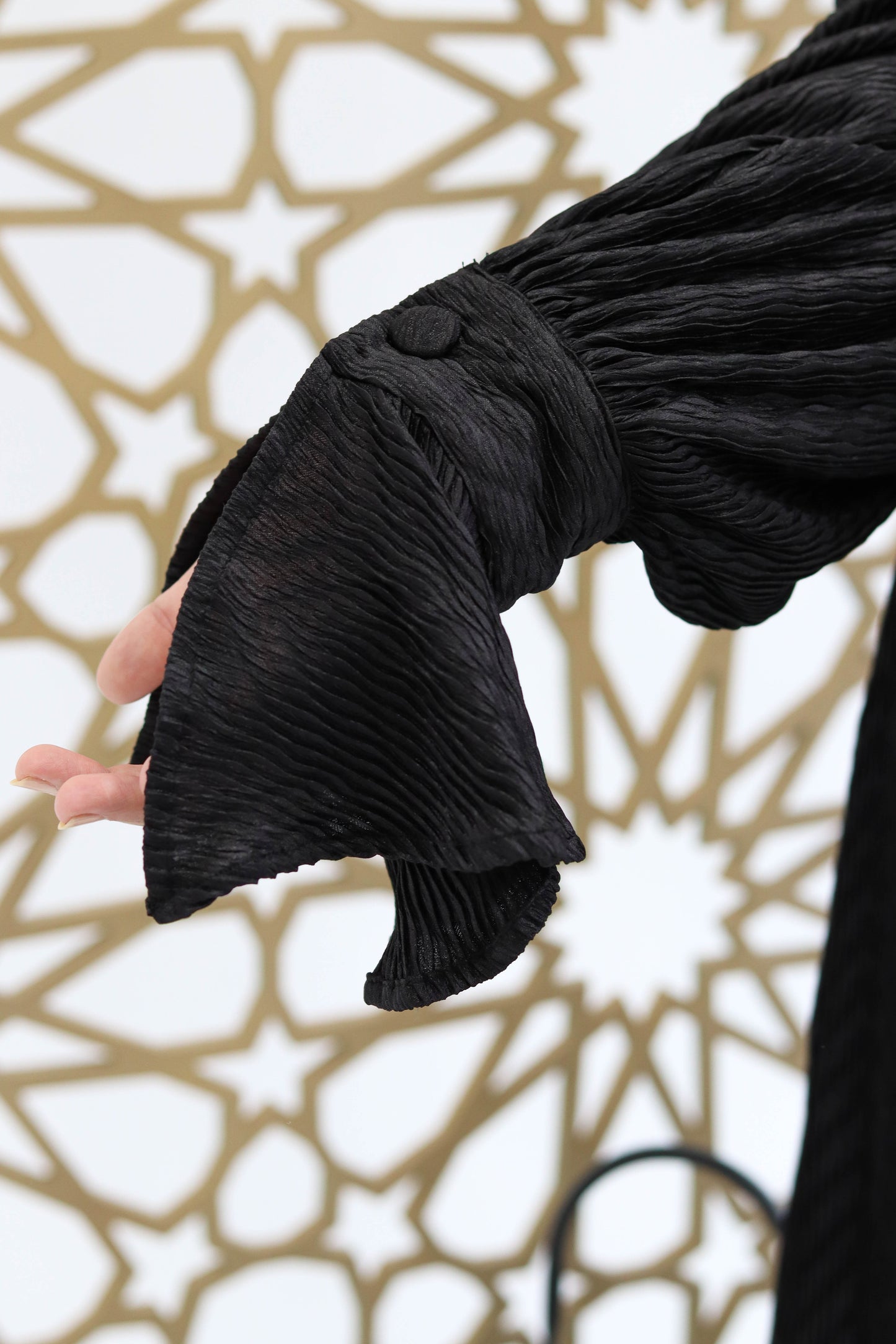 Black crinkled kimono